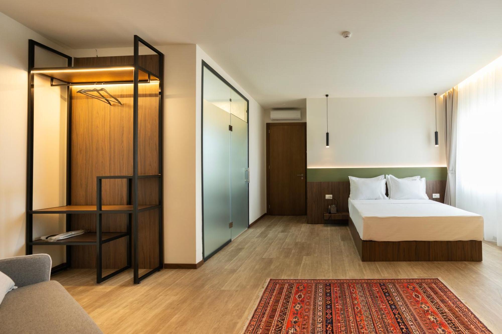 Star Hill Hotel Pristina Exterior photo