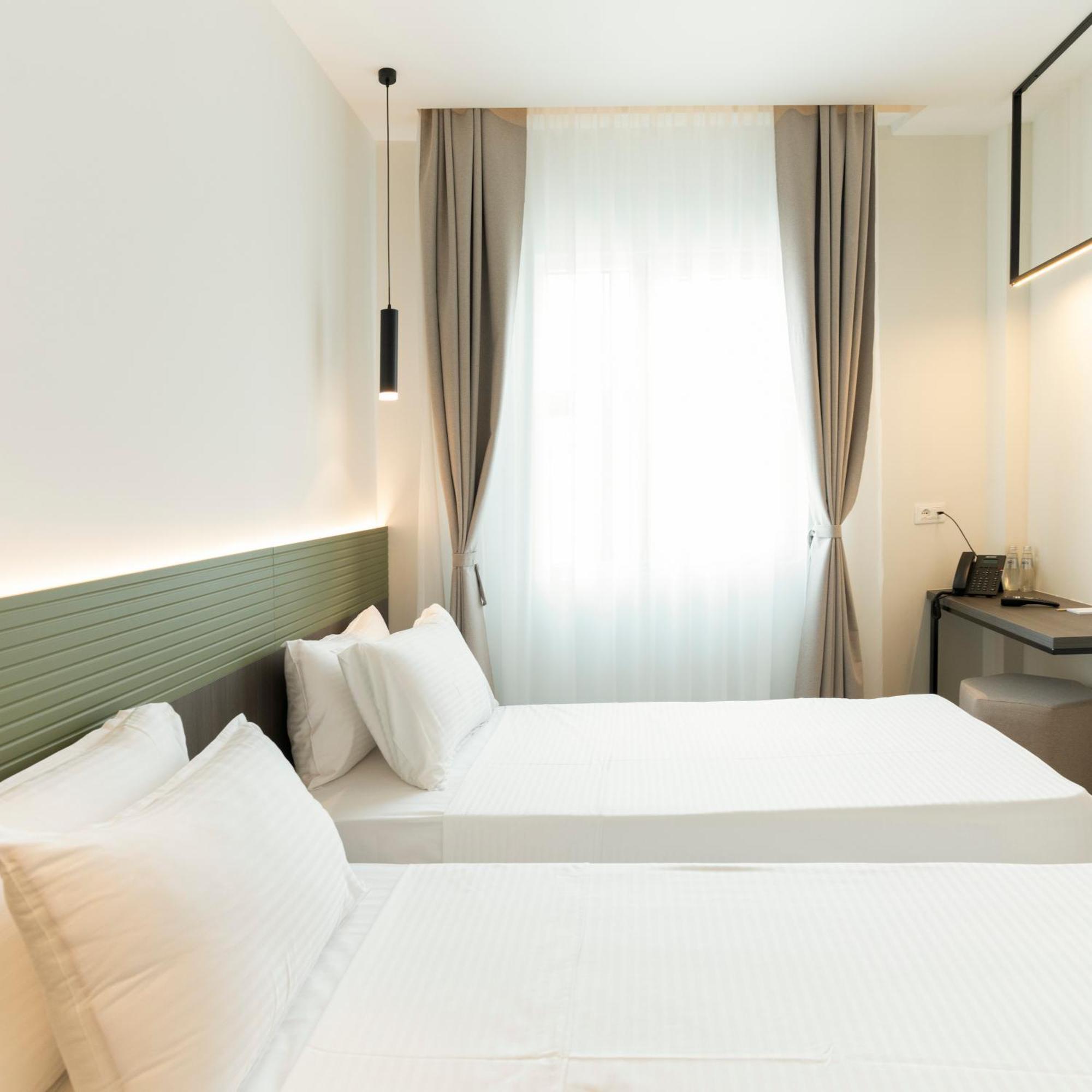 Star Hill Hotel Pristina Exterior photo